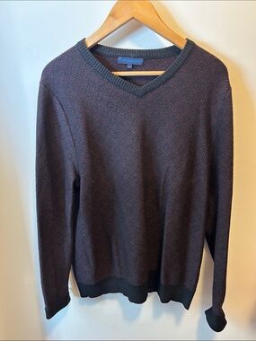 Patrick Assaraf Men's extrafine merino wool Wine V-Neck Sweater with Black Trim